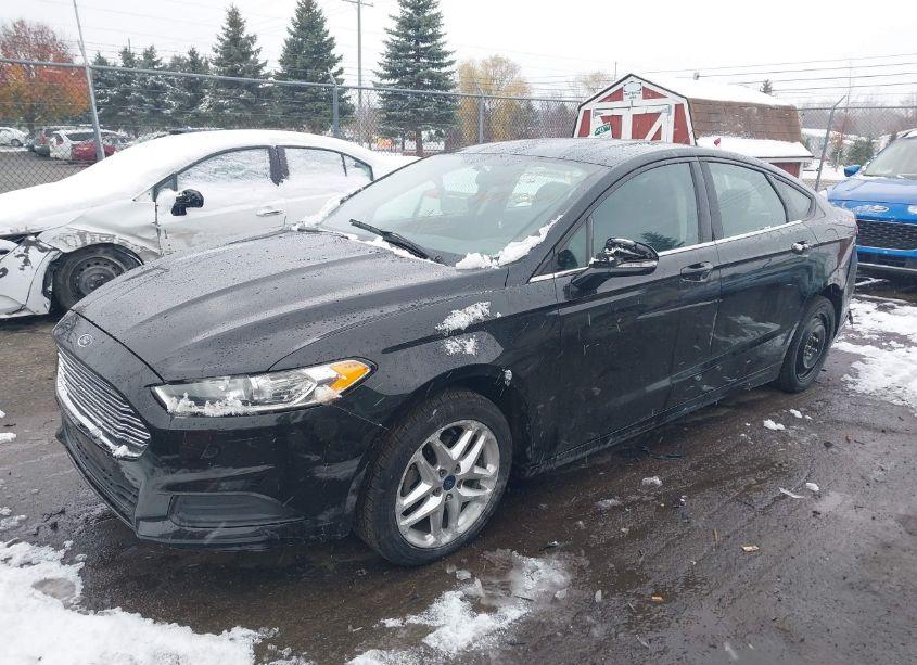 Photo 2 of 2013 Ford Fusion SE (VIN 3FA6P0HRXDR321855)