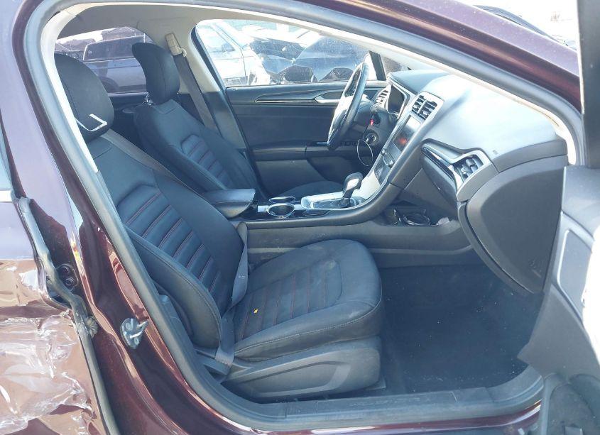 Photo 5 of 2013 Ford Fusion SE (VIN 3FA6P0HRXDR324335)