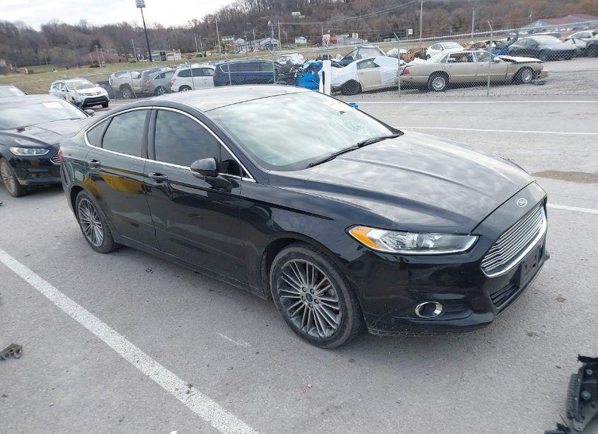 2013 Ford Fusion SE (VIN 3FA6P0HRXDR343516) main photo