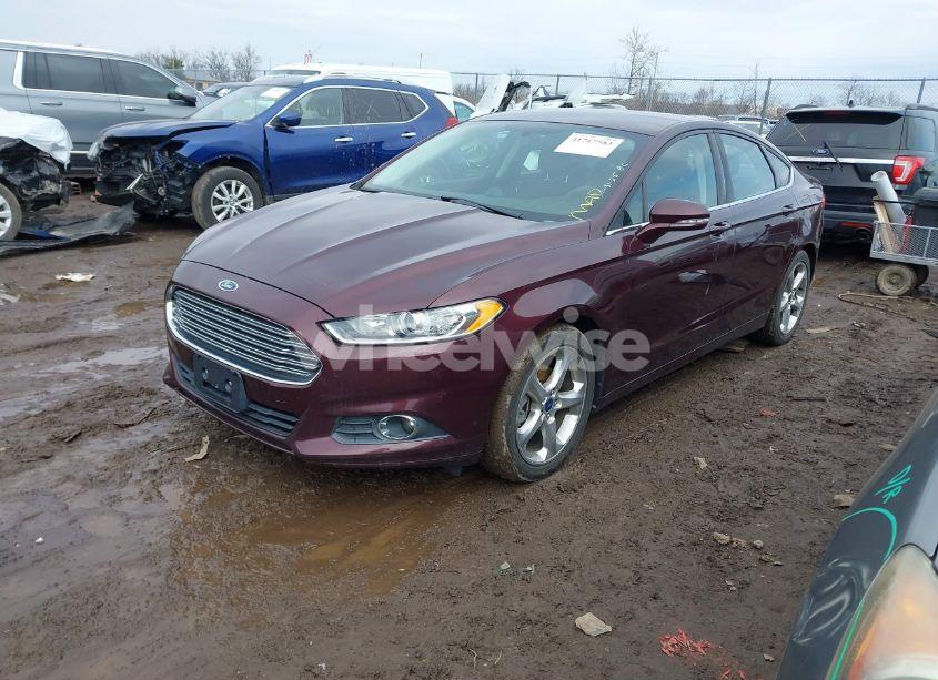 Photo 2 of 2013 Ford Fusion SE (VIN 3FA6P0HRXDR358548)