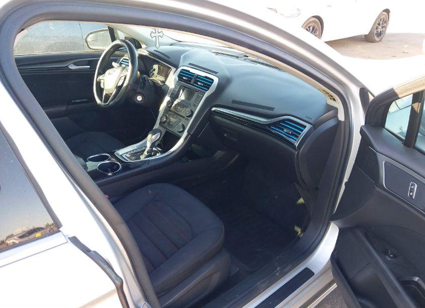 Photo 5 of 2013 Ford Fusion SE (VIN 3FA6P0HRXDR362535)