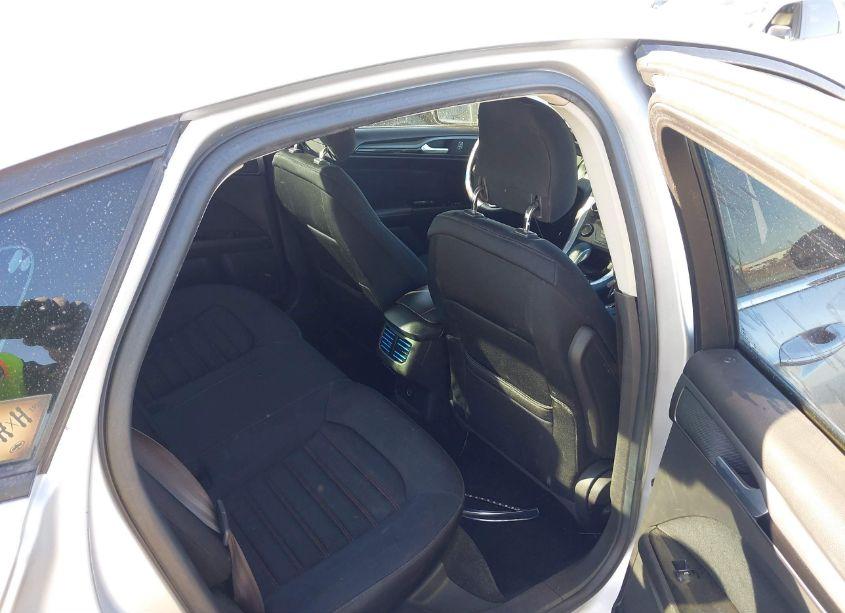 Photo 8 of 2013 Ford Fusion SE (VIN 3FA6P0HRXDR362535)