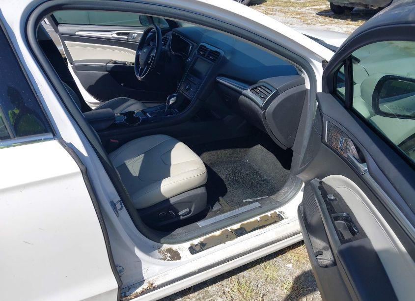 Photo 5 of 2016 Ford Fusion TITANIUM (VIN 3FA6P0K90GR254938)