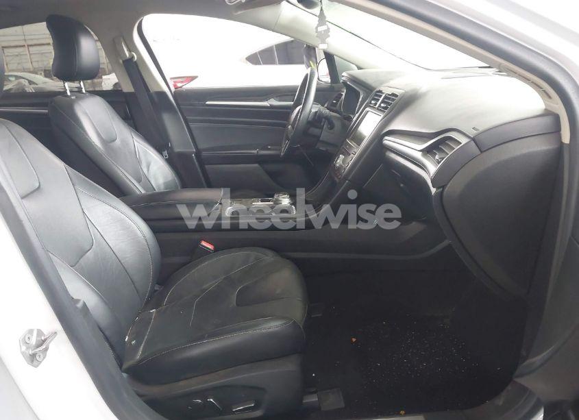 Photo 5 of 2019 Ford Fusion TITANIUM (VIN 3FA6P0K90KR236674)