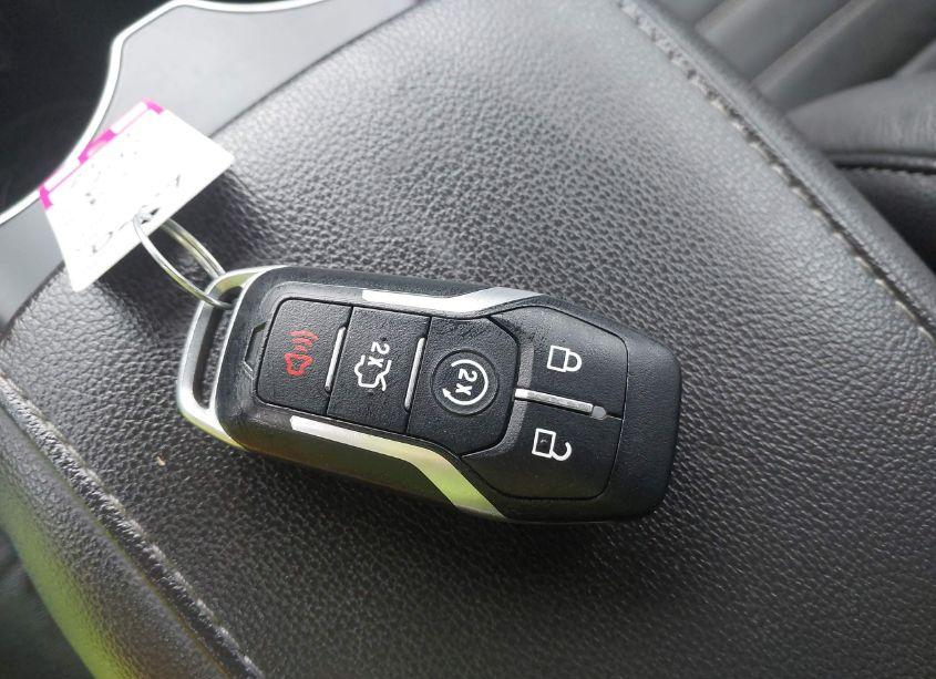 Photo 11 of 2015 Ford Fusion TITANIUM (VIN 3FA6P0K91FR196742)