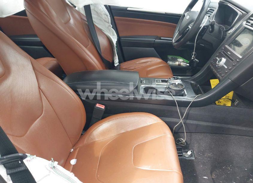 Photo 5 of 2020 Ford Fusion TITANIUM (VIN 3FA6P0K91LR128016)