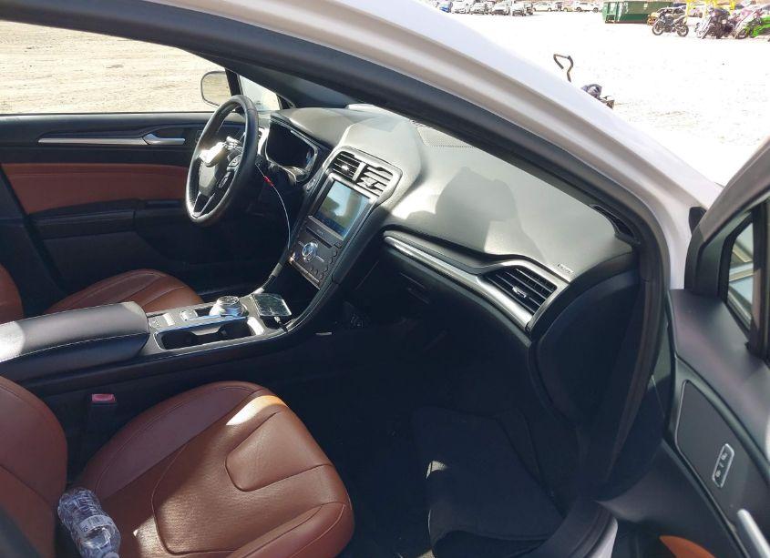 Photo 5 of 2020 Ford Fusion TITANIUM (VIN 3FA6P0K91LR173957)