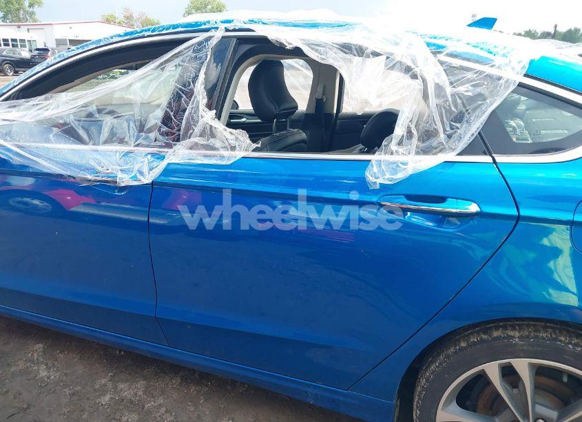 Photo 14 of 2019 Ford Fusion TITANIUM (VIN 3FA6P0K92KR172475)