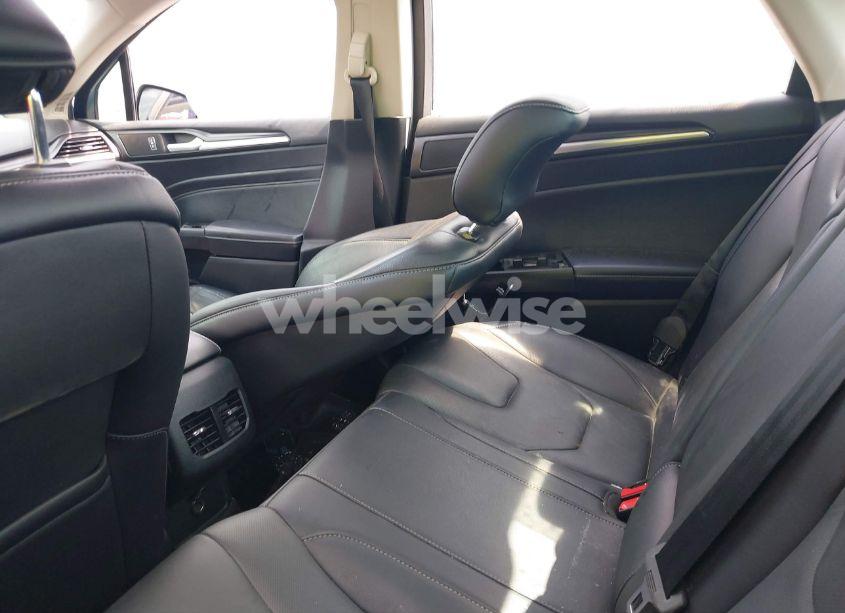 Photo 8 of 2019 Ford Fusion TITANIUM (VIN 3FA6P0K92KR172475)