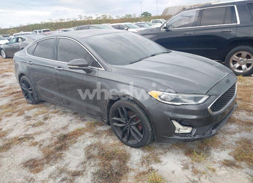 2020 Ford Fusion TITANIUM (VIN 3FA6P0K92LR151983) main photo