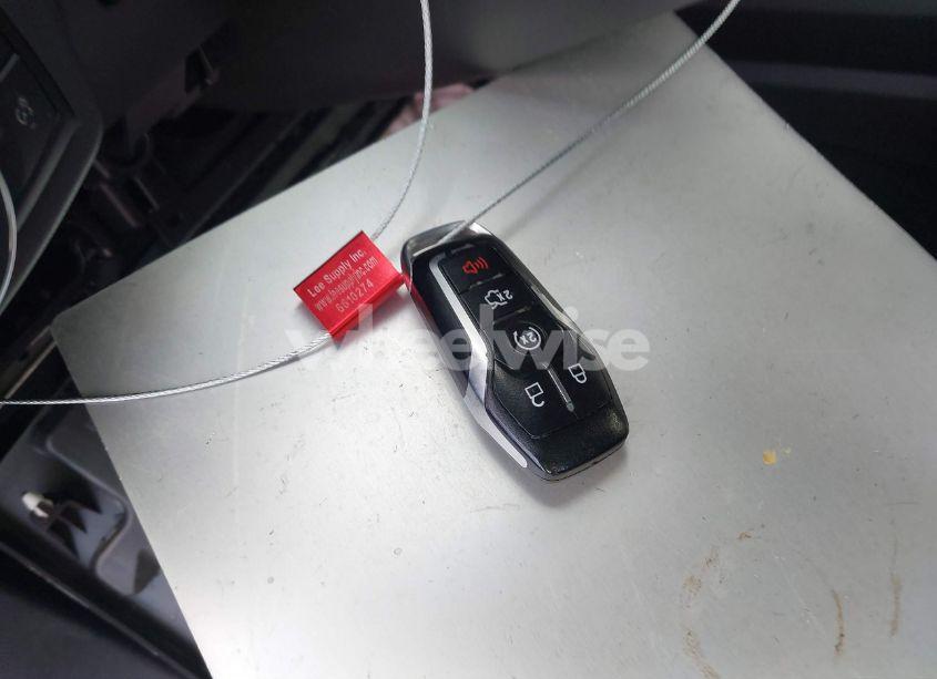 Photo 11 of 2016 Ford Fusion TITANIUM (VIN 3FA6P0K93GR362082)