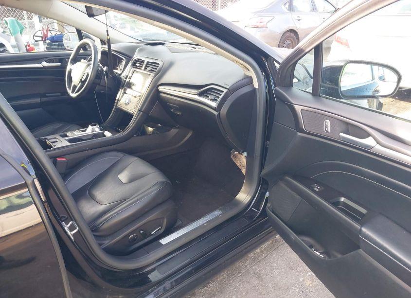 Photo 5 of 2017 Ford Fusion TITANIUM (VIN 3FA6P0K93HR116392)