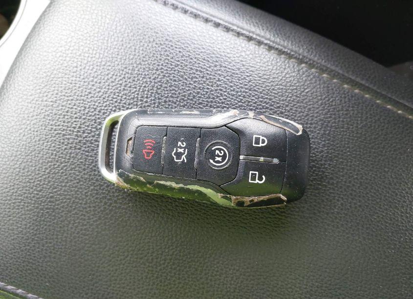 Photo 11 of 2016 Ford Fusion TITANIUM (VIN 3FA6P0K94GR387752)