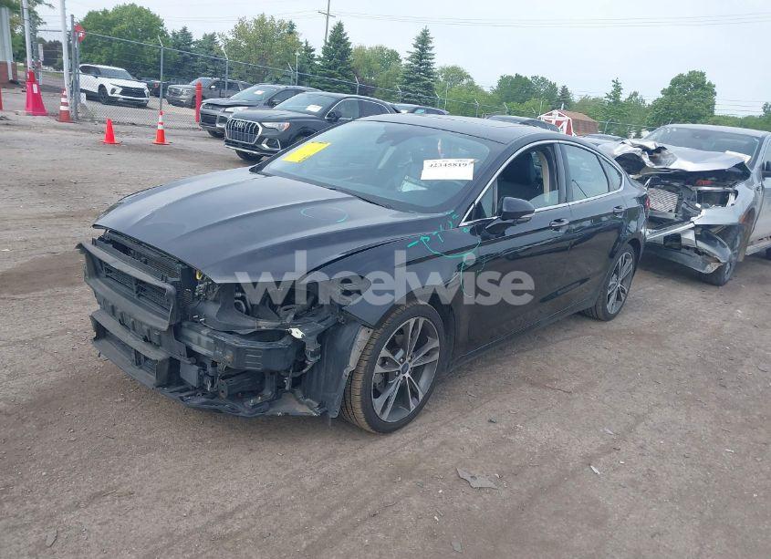 Photo 2 of 2020 Ford Fusion TITANIUM (VIN 3FA6P0K94LR117138)