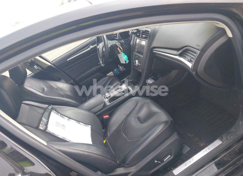 Photo 5 of 2020 Ford Fusion TITANIUM (VIN 3FA6P0K94LR117138)