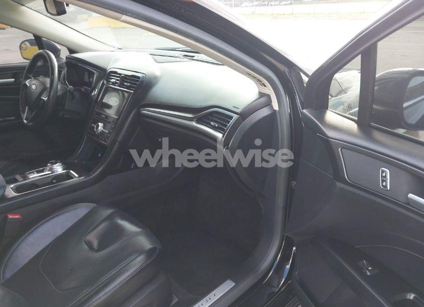 Photo 5 of 2017 Ford Fusion TITANIUM (VIN 3FA6P0K95HR393030)