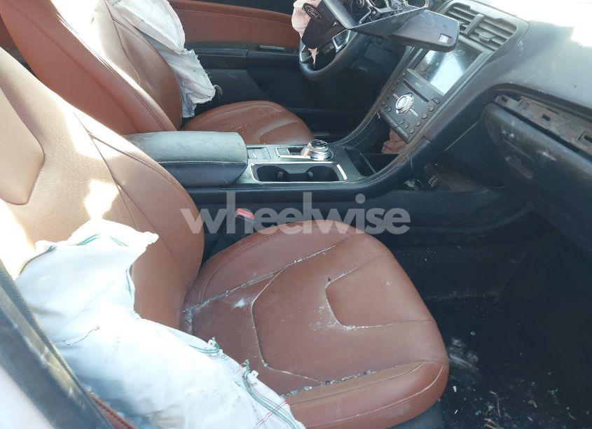 Photo 5 of 2019 Ford Fusion TITANIUM (VIN 3FA6P0K96KR143982)