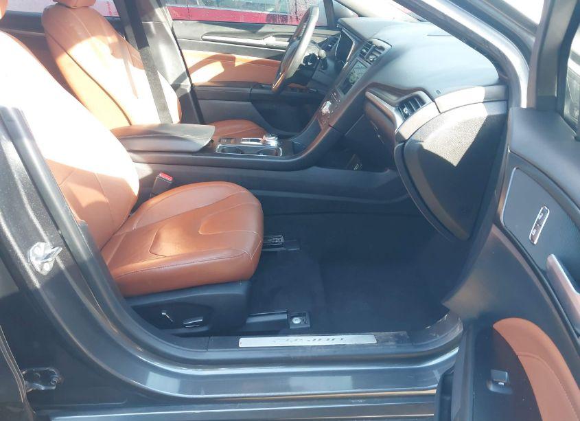 Photo 5 of 2020 Ford Fusion TITANIUM (VIN 3FA6P0K96LR153025)