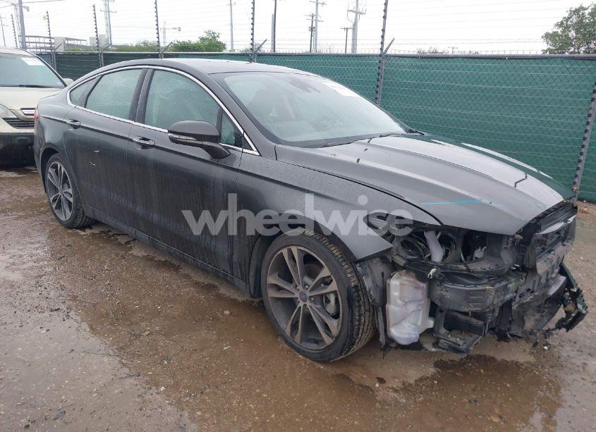 2020 Ford Fusion TITANIUM (VIN 3FA6P0K97LR192657) main photo
