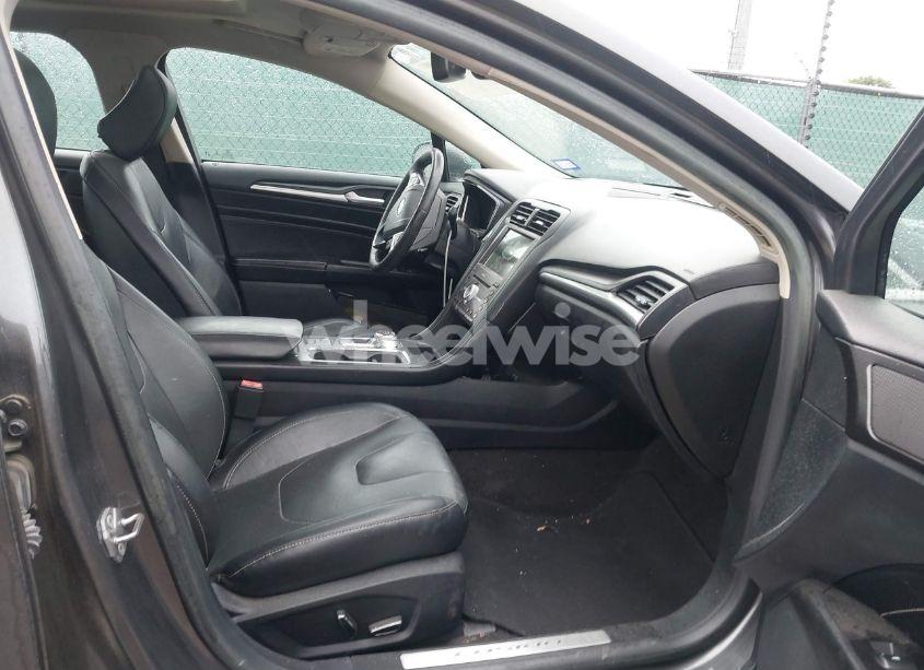 Photo 5 of 2020 Ford Fusion TITANIUM (VIN 3FA6P0K97LR192657)