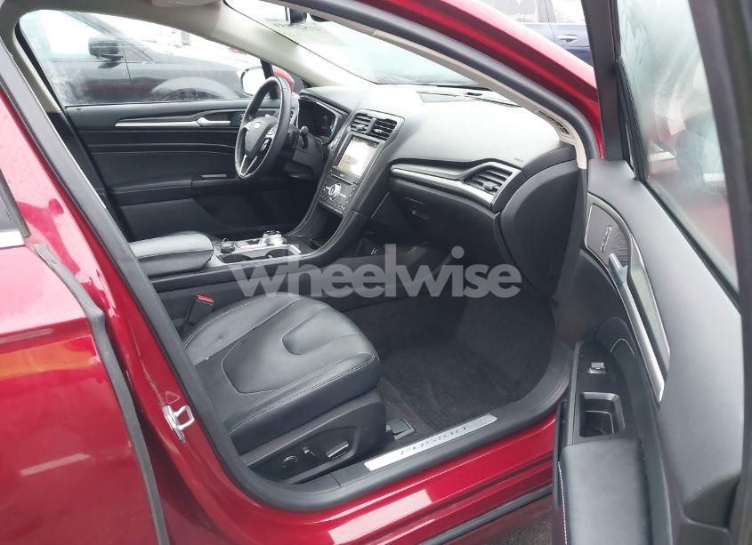 Photo 5 of 2019 Ford Fusion TITANIUM (VIN 3FA6P0K98KR179513)