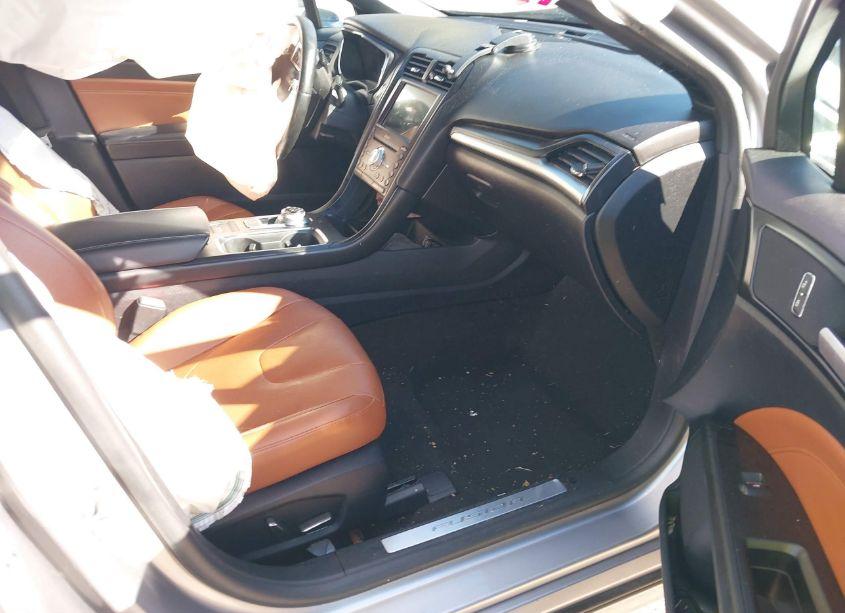 Photo 5 of 2020 Ford Fusion TITANIUM (VIN 3FA6P0K98LR151843)