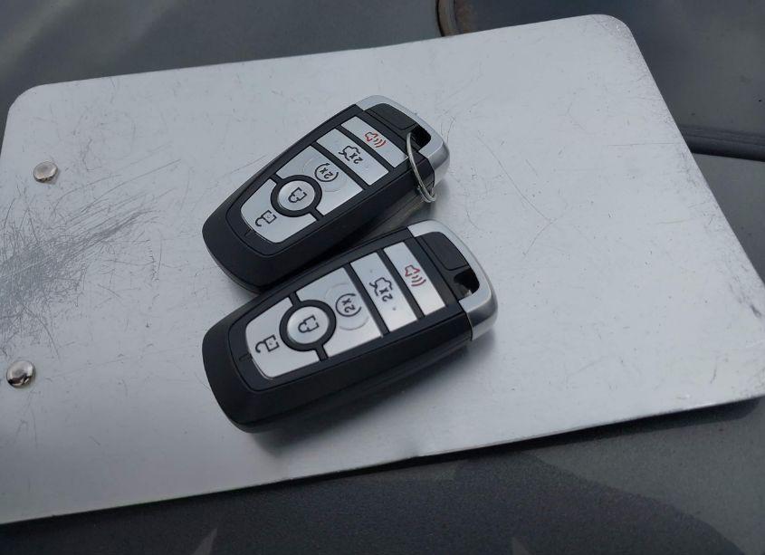 Photo 11 of 2017 Ford Fusion TITANIUM (VIN 3FA6P0K9XHR194023)