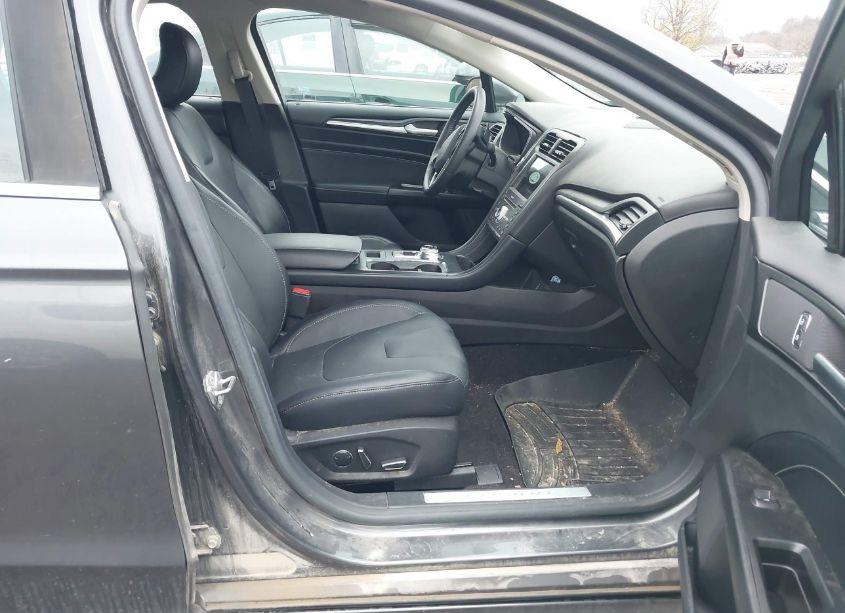 Photo 5 of 2017 Ford Fusion TITANIUM (VIN 3FA6P0K9XHR194023)