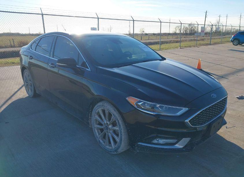 2017 Ford Fusion PLATINUM (VIN 3FA6P0K9XHR335026) main photo