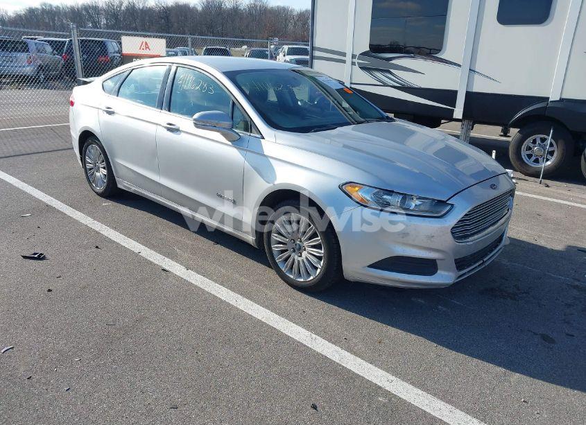 2013 Ford Fusion HYBRID SE (VIN 3FA6P0LU0DR104102) main photo