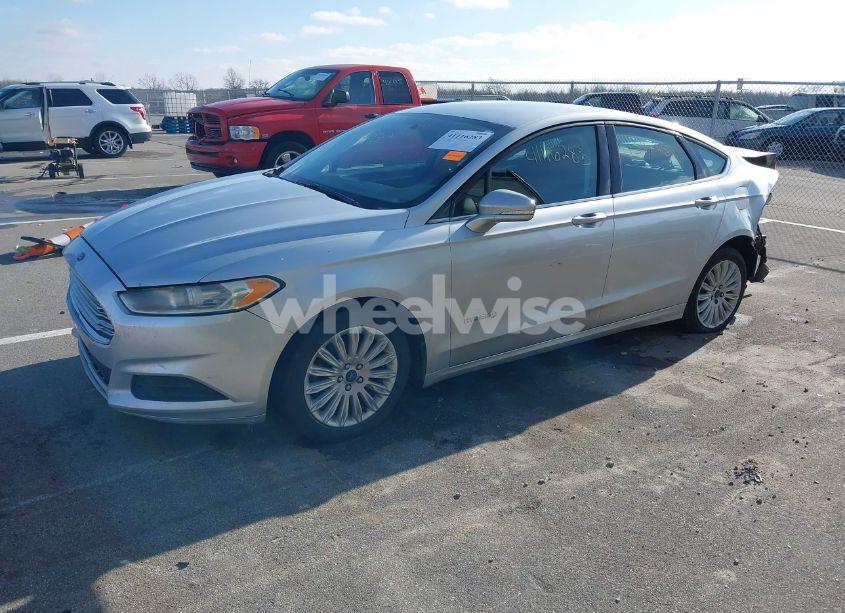 Photo 2 of 2013 Ford Fusion HYBRID SE (VIN 3FA6P0LU0DR104102)