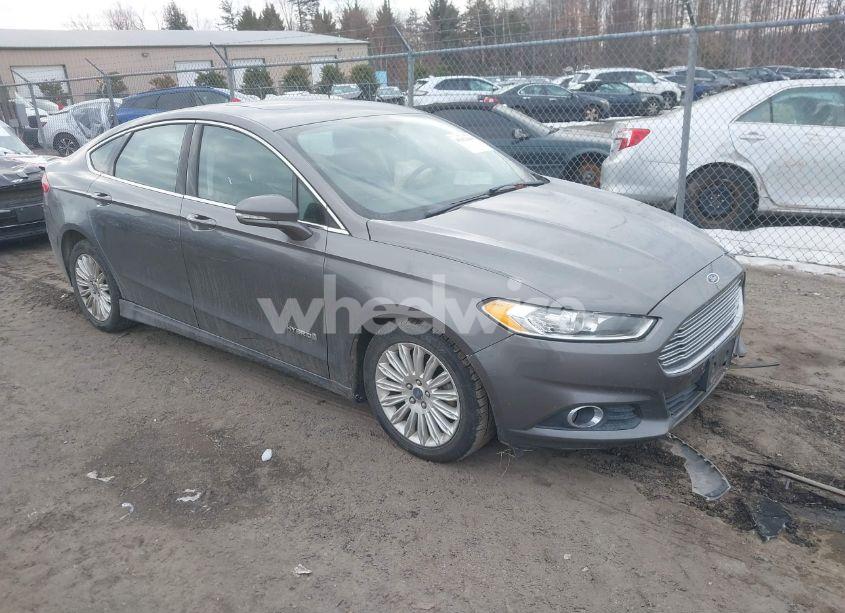 2014 Ford Fusion HYBRID SE (VIN 3FA6P0LU0ER197981) main photo