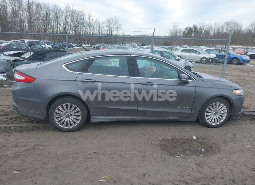 Photo 14 of 2014 Ford Fusion HYBRID SE (VIN 3FA6P0LU0ER197981)