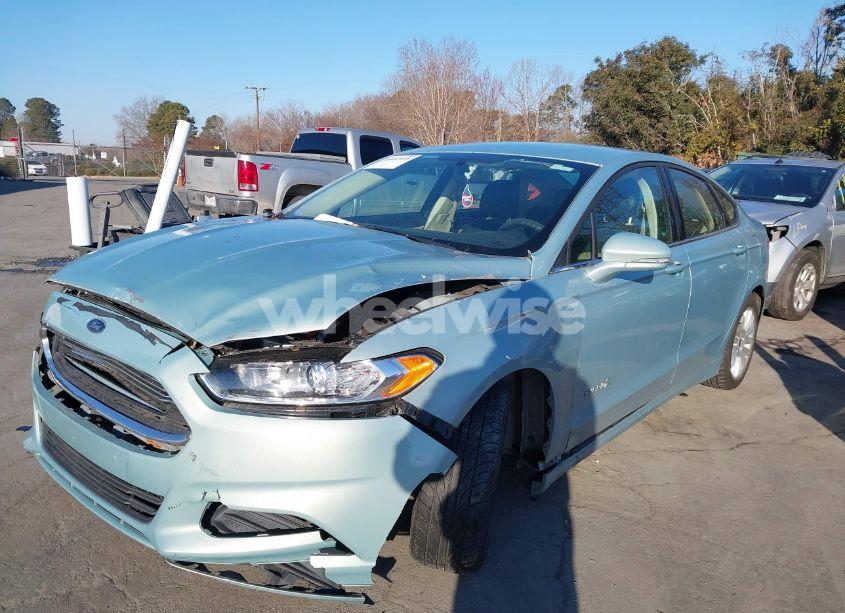 Photo 2 of 2014 Ford Fusion HYBRID SE (VIN 3FA6P0LU0ER260402)