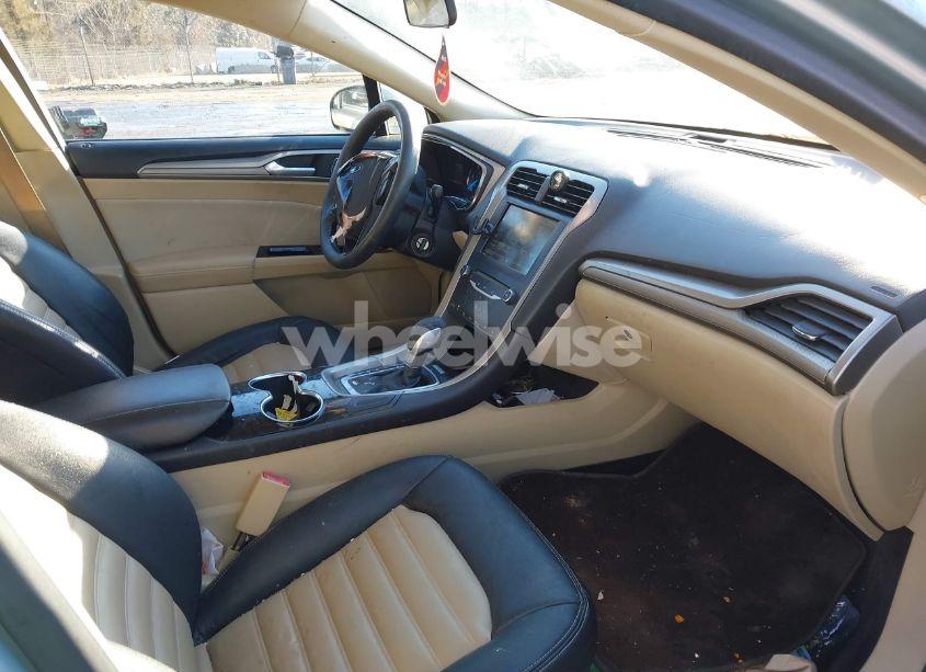 Photo 5 of 2014 Ford Fusion HYBRID SE (VIN 3FA6P0LU0ER260402)