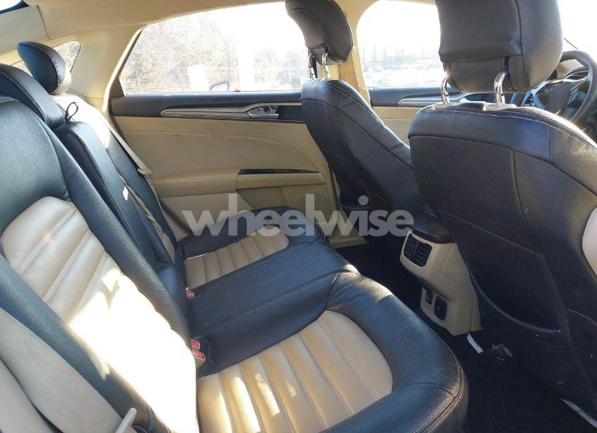 Photo 8 of 2014 Ford Fusion HYBRID SE (VIN 3FA6P0LU0ER260402)