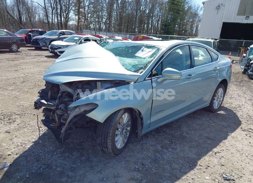 Photo 2 of 2014 Ford Fusion HYBRID SE (VIN 3FA6P0LU0ER304804)