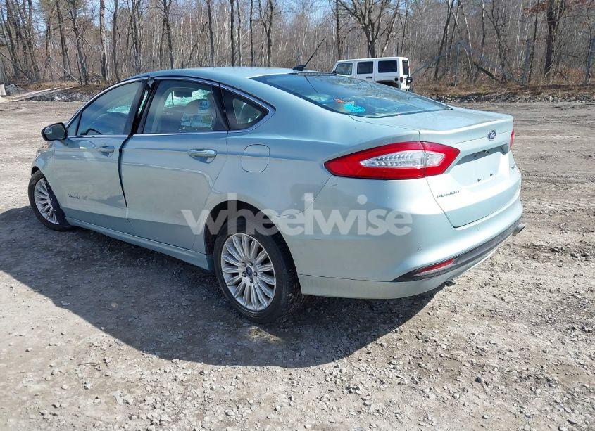 Photo 3 of 2014 Ford Fusion HYBRID SE (VIN 3FA6P0LU0ER304804)