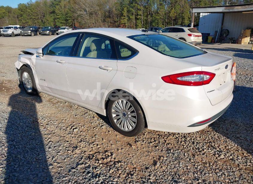 Photo 3 of 2014 Ford Fusion HYBRID SE (VIN 3FA6P0LU0ER343652)