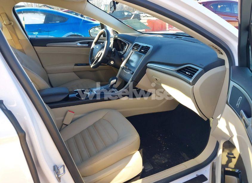 Photo 5 of 2014 Ford Fusion HYBRID SE (VIN 3FA6P0LU0ER343652)