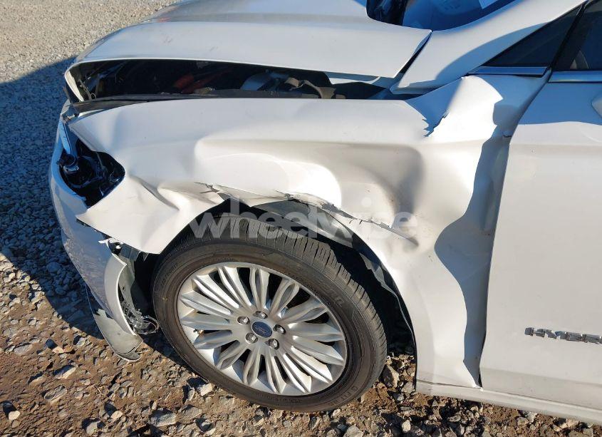 Photo 6 of 2014 Ford Fusion HYBRID SE (VIN 3FA6P0LU0ER343652)