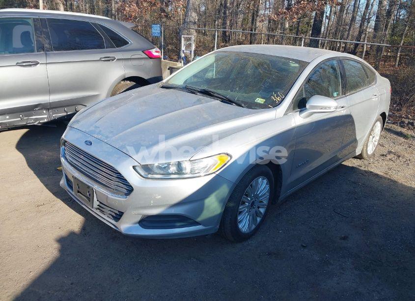 Photo 2 of 2015 Ford Fusion HYBRID SE (VIN 3FA6P0LU0FR157739)