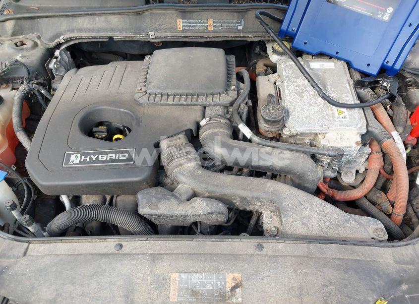 Photo 10 of 2015 Ford Fusion HYBRID SE (VIN 3FA6P0LU0FR236411)