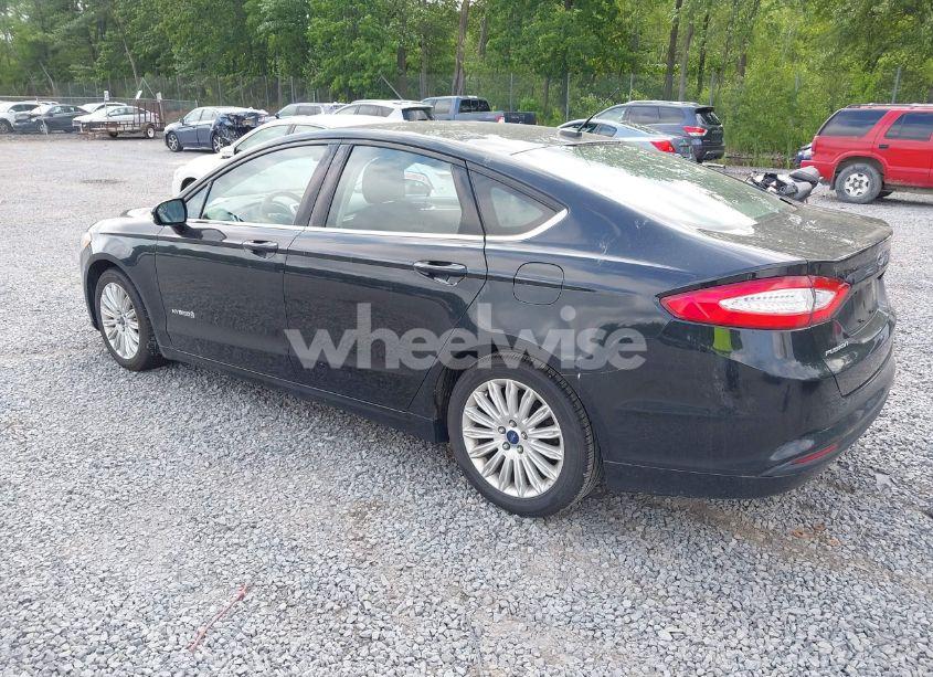 Photo 3 of 2015 Ford Fusion HYBRID SE (VIN 3FA6P0LU0FR236411)