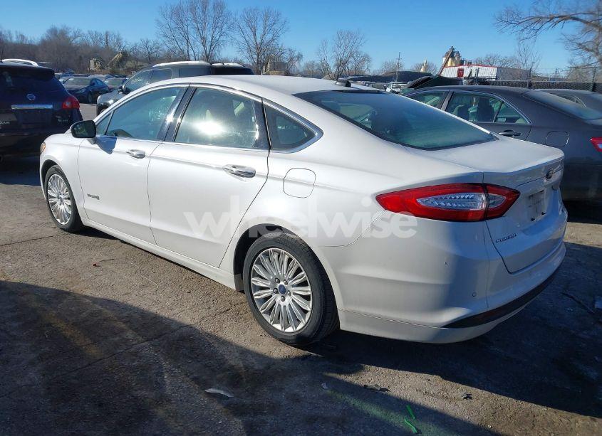 Photo 3 of 2016 Ford Fusion HYBRID SE (VIN 3FA6P0LU0GR133474)