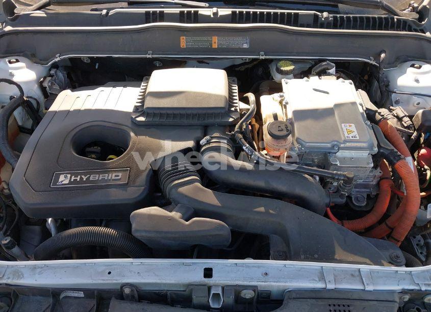 Photo 10 of 2016 Ford Fusion HYBRID SE (VIN 3FA6P0LU0GR227225)