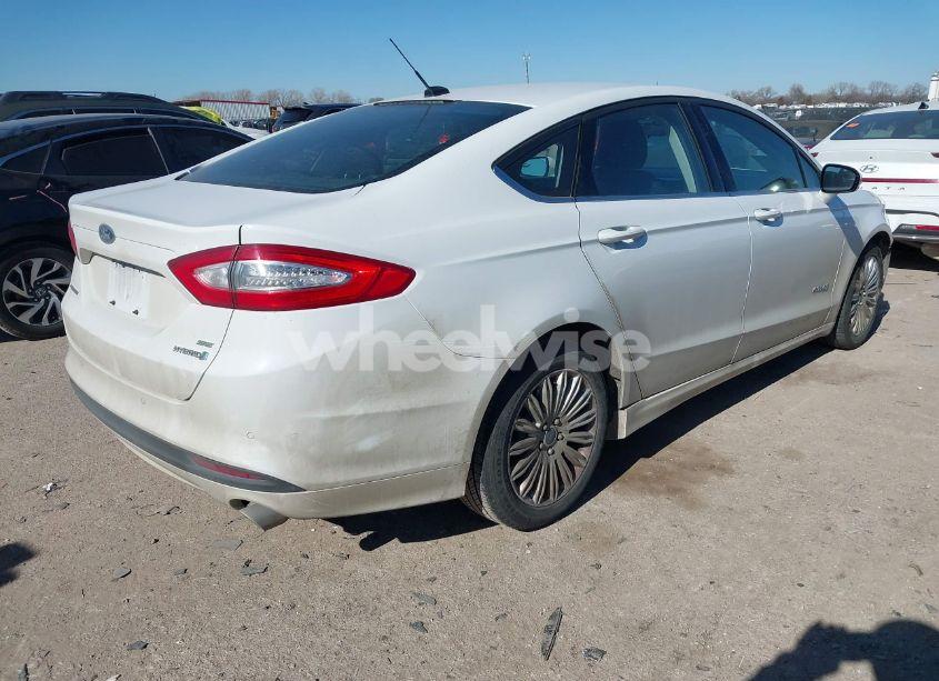 Photo 4 of 2016 Ford Fusion HYBRID SE (VIN 3FA6P0LU0GR227225)