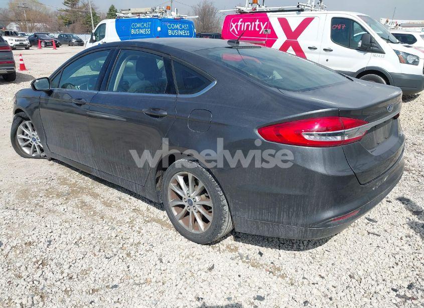 Photo 3 of 2017 Ford Fusion HYBRID SE (VIN 3FA6P0LU0HR164130)