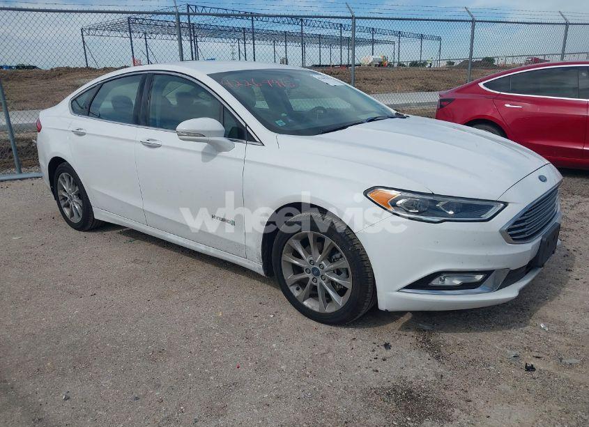 2017 Ford Fusion HYBRID SE (VIN 3FA6P0LU0HR165083) main photo