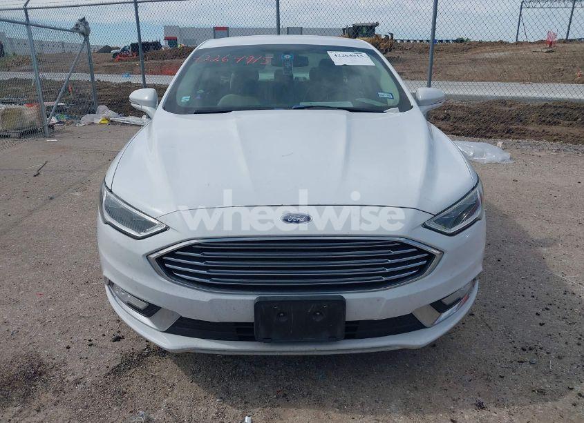 Photo 12 of 2017 Ford Fusion HYBRID SE (VIN 3FA6P0LU0HR165083)